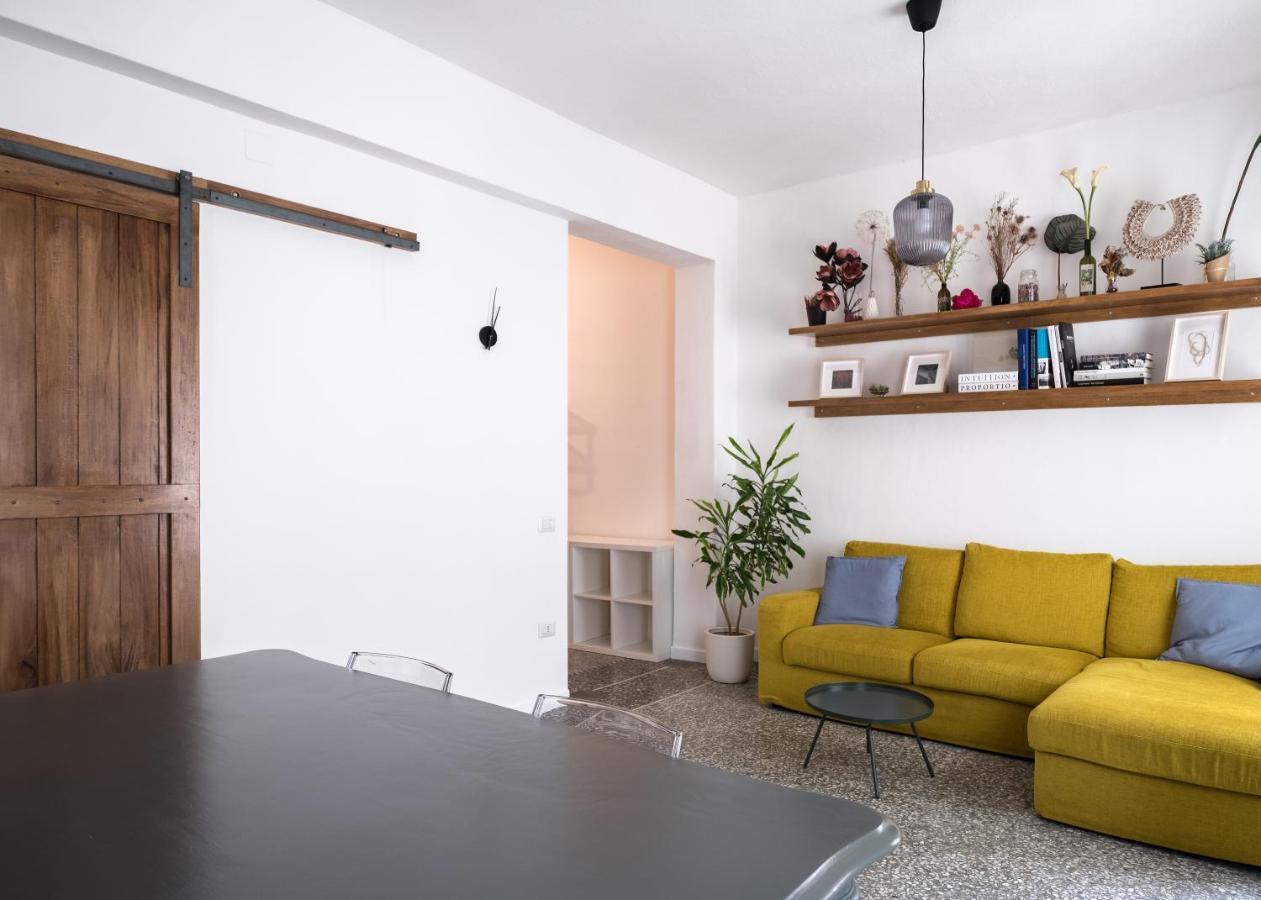 Domus Deiana Apartment Cagliari Luaran gambar