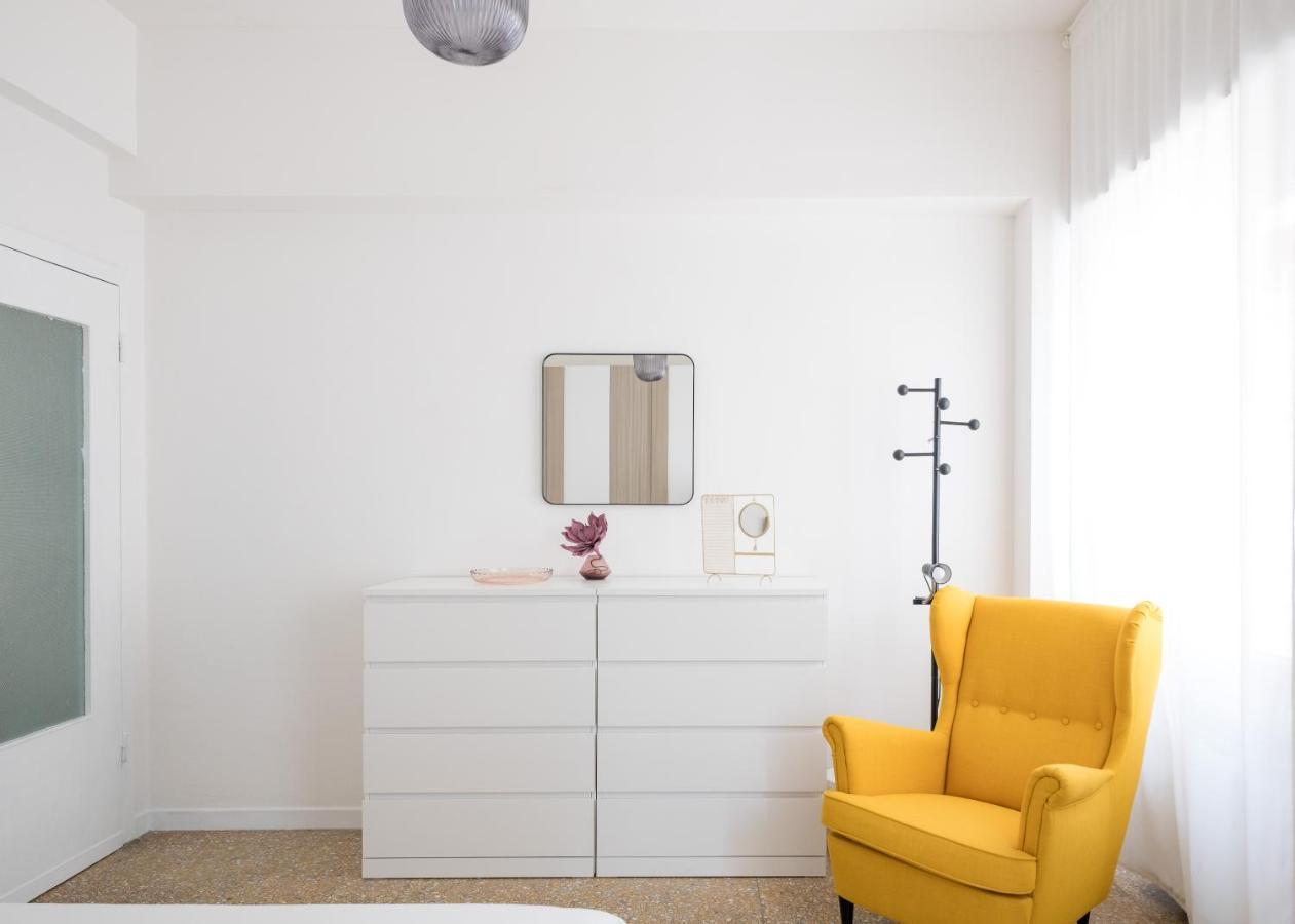 Domus Deiana Apartment Cagliari Luaran gambar