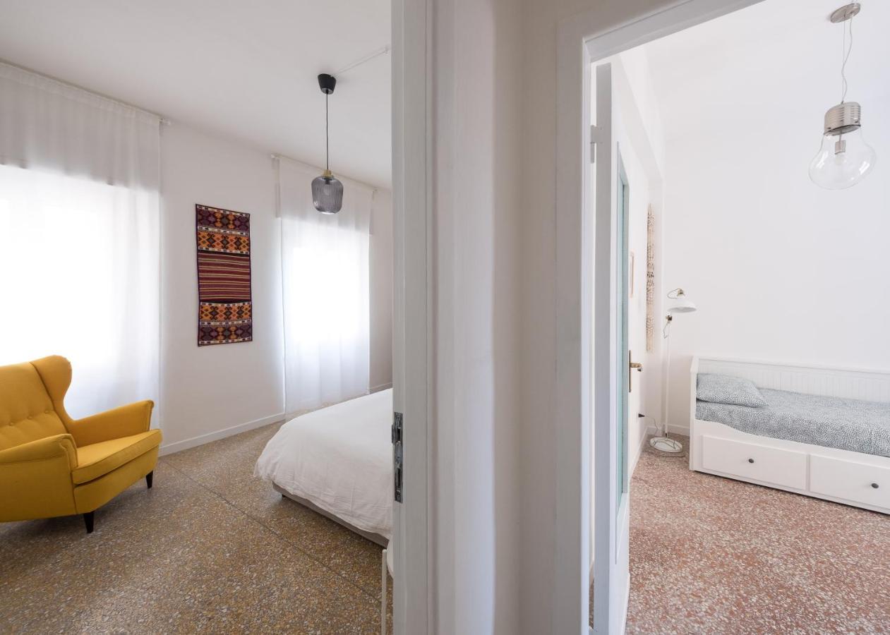 Domus Deiana Apartment Cagliari Luaran gambar