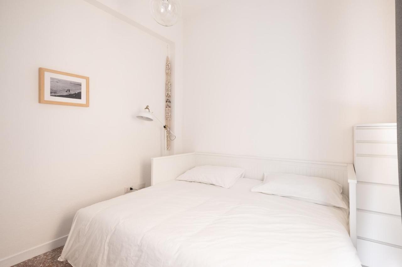 Domus Deiana Apartment Cagliari Luaran gambar