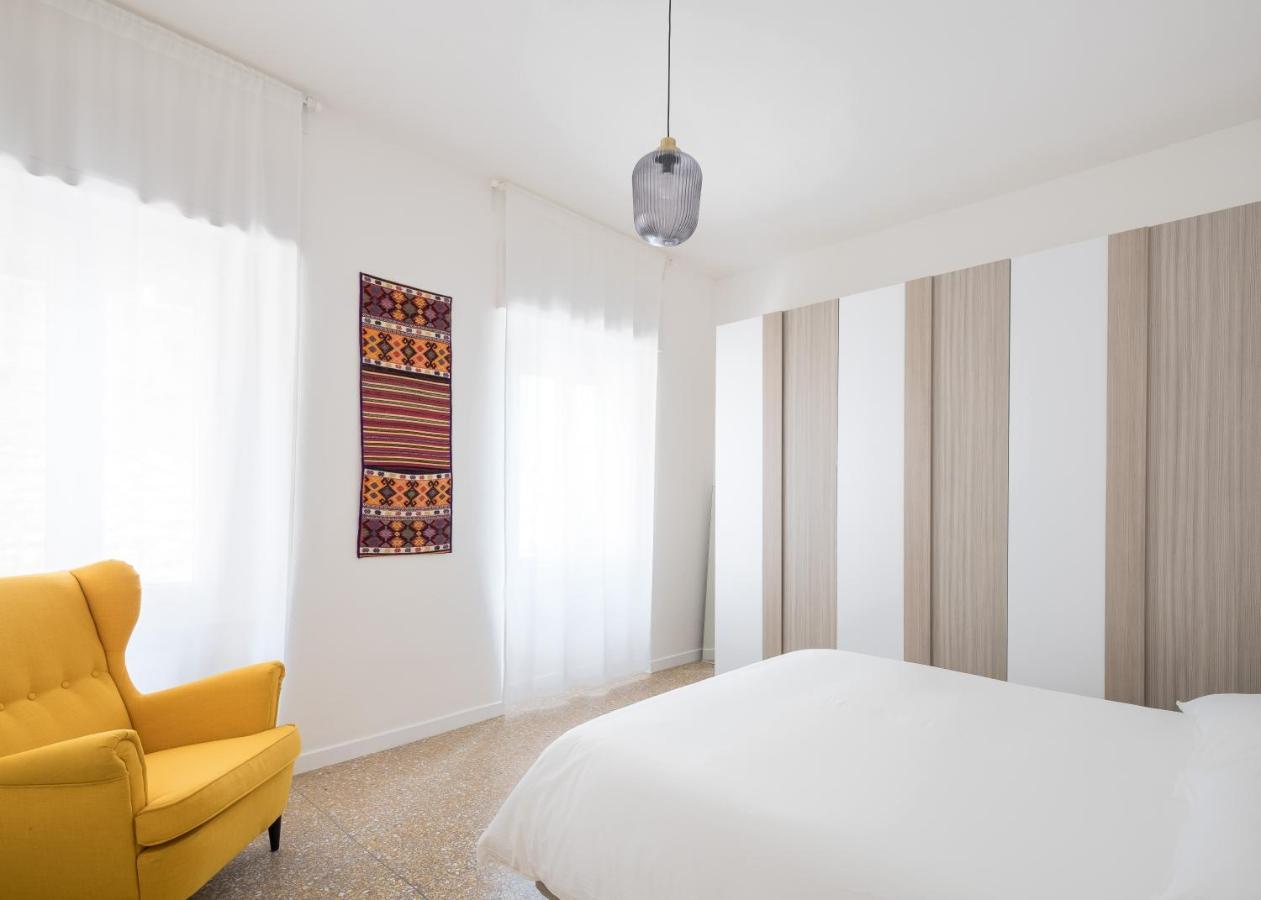 Domus Deiana Apartment Cagliari Luaran gambar