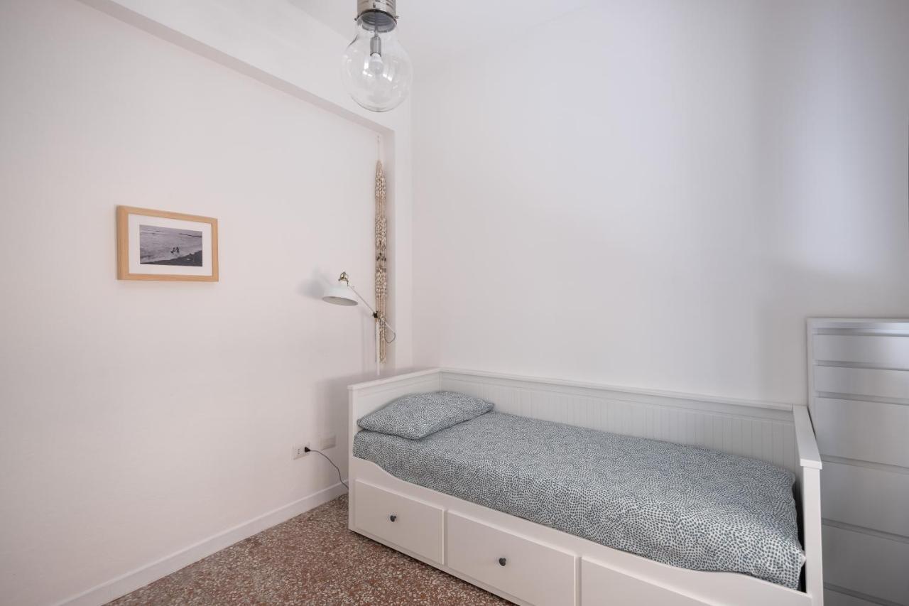 Domus Deiana Apartment Cagliari Luaran gambar