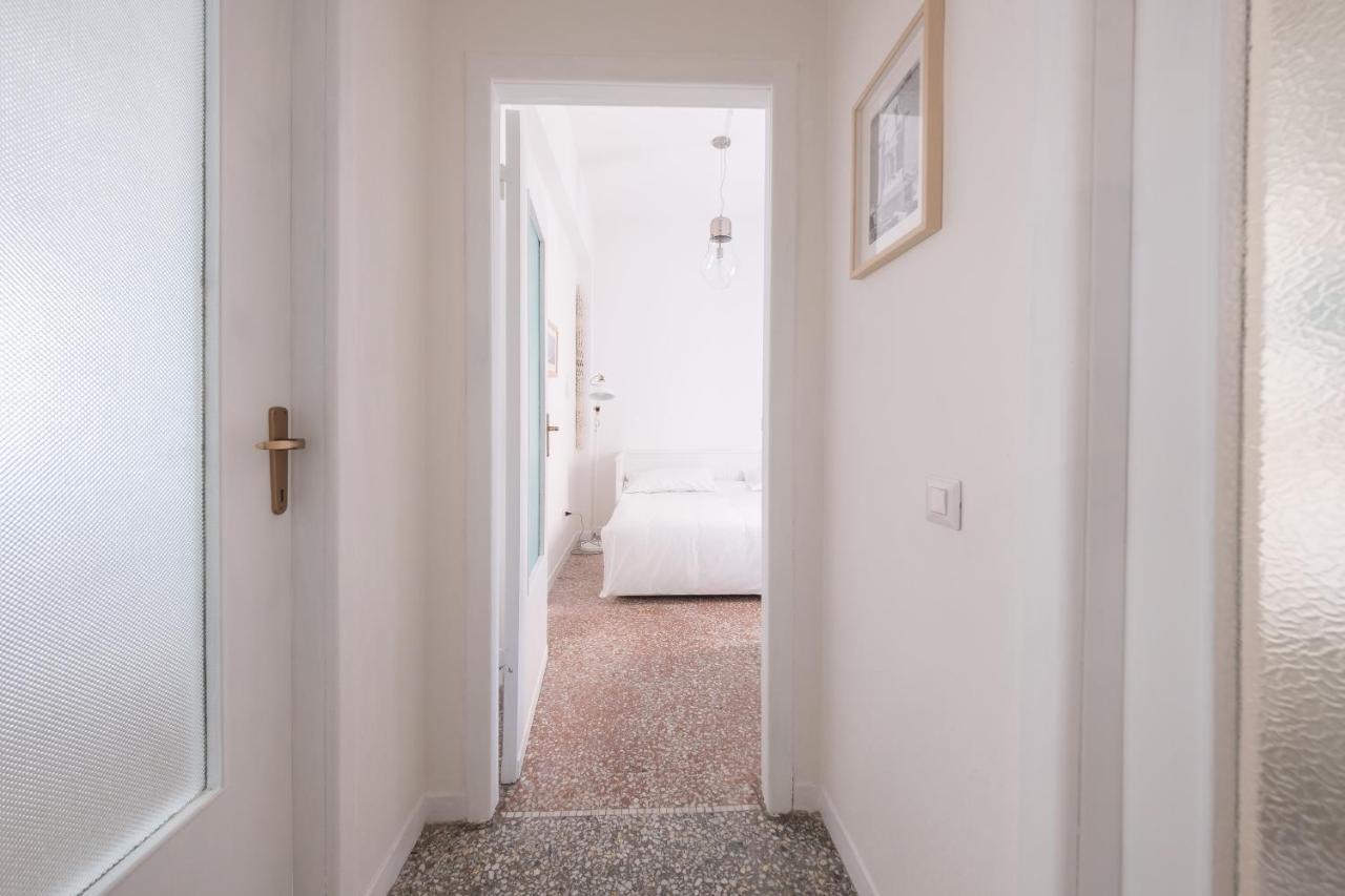 Domus Deiana Apartment Cagliari Luaran gambar