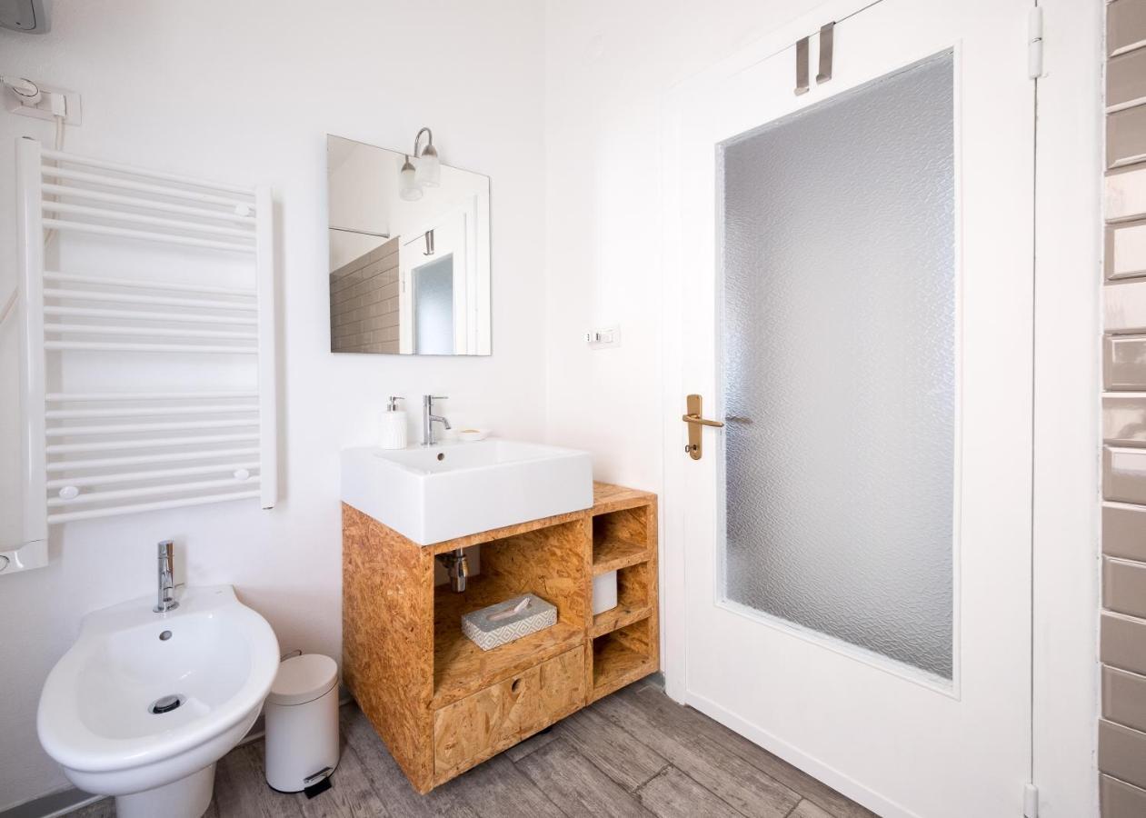 Domus Deiana Apartment Cagliari Luaran gambar