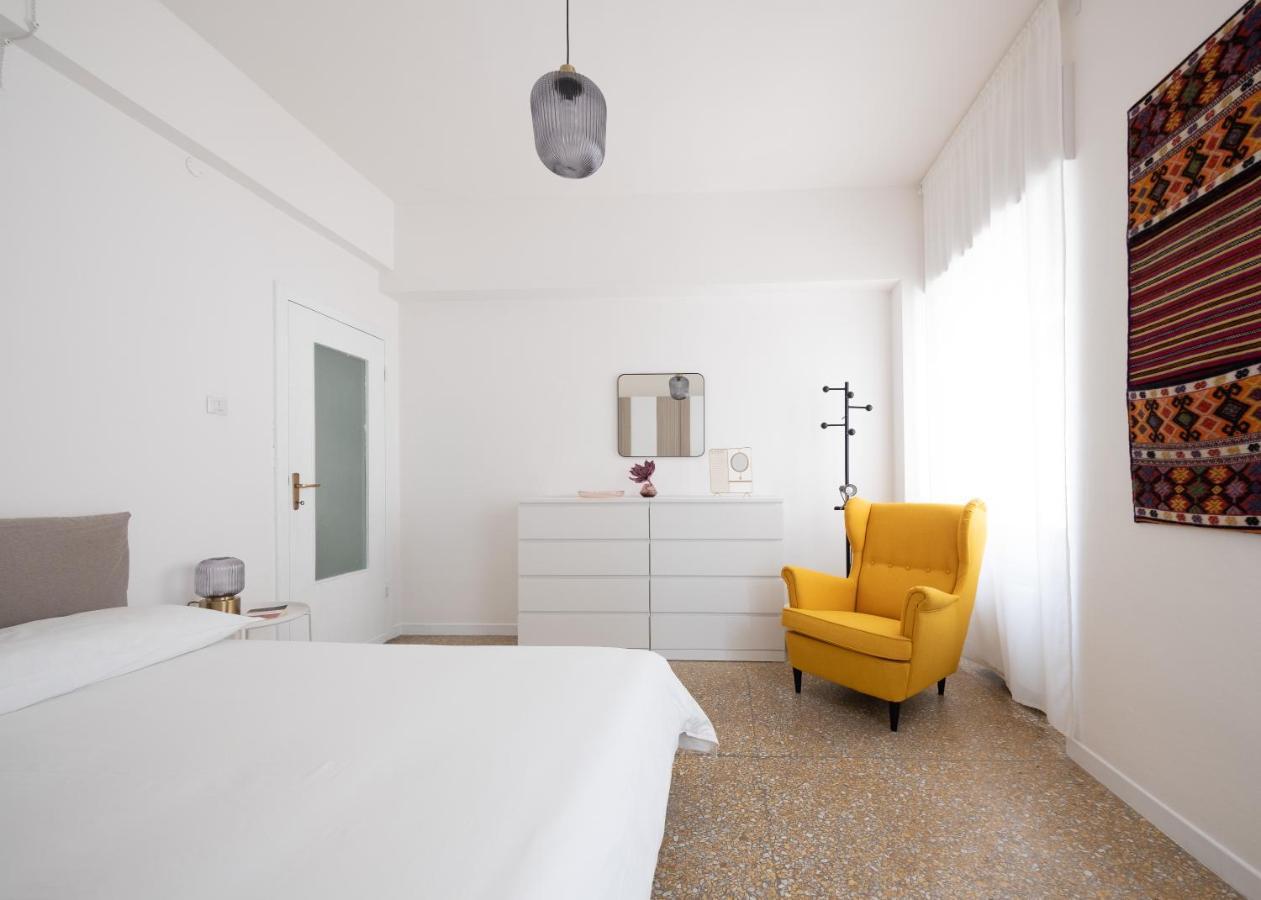 Domus Deiana Apartment Cagliari Luaran gambar